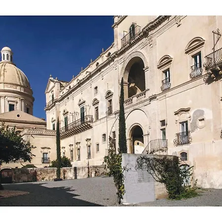 Palazzo Trigona Dependance Hotel Noto Exterior photo